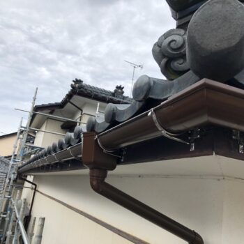 新潟市東区 Y様邸：雨漏り修理・雨樋全面改修